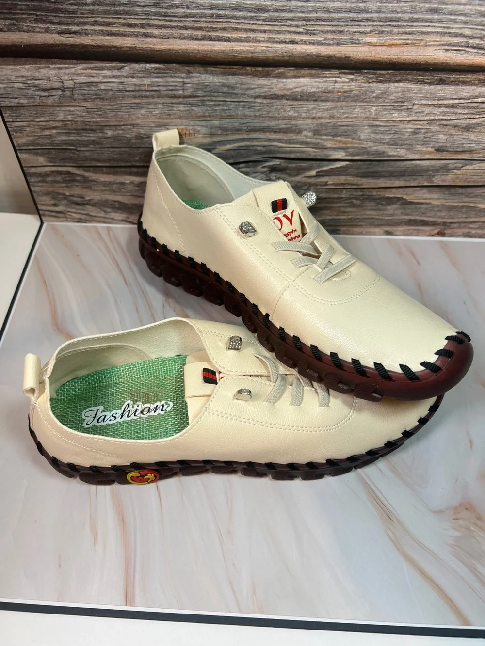 Women’s Cream Comfort Shoes Rhinestone Detail Whipstitch Brown Sole Sz 8 Est.